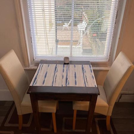 Lovely - 1 Bedroom Flat In Hastings Town Centre Exteriör bild